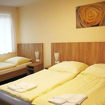 Helios 3* Lipowa–Łaźnie