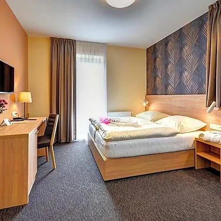 Helios 3* Lipová-lázně