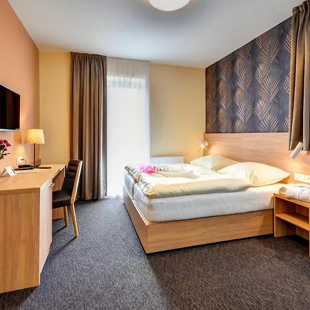 Helios 3* Lipová-lázně